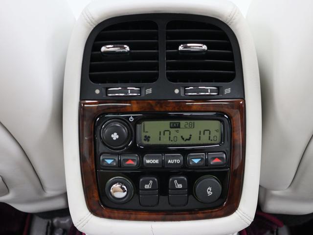Jaguar XJ 2005 thumb 7
