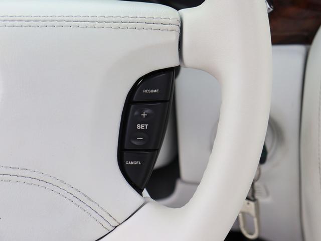 Jaguar XJ 2005 thumb 8