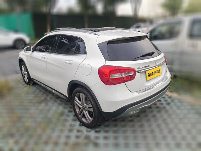Mercedes-Benz GLA 2017 thumb 2