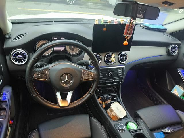 Mercedes-Benz GLA 2017 thumb 3
