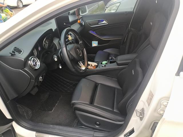 Mercedes-Benz GLA 2017 thumb 8