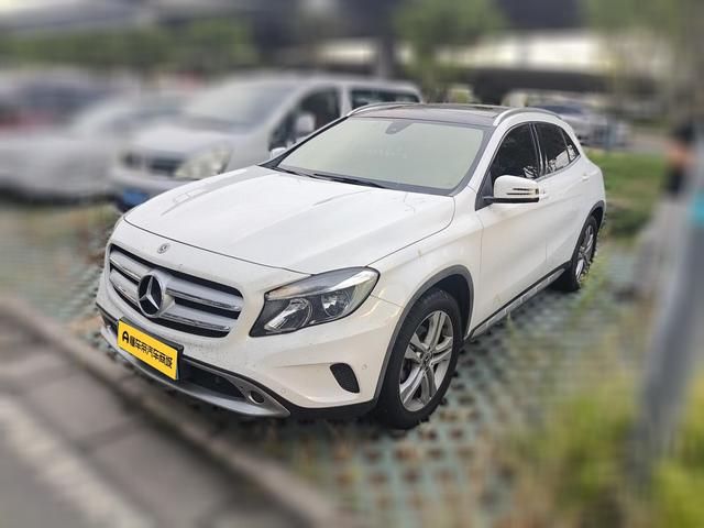 Mercedes-Benz GLA 2017 thumb 11
