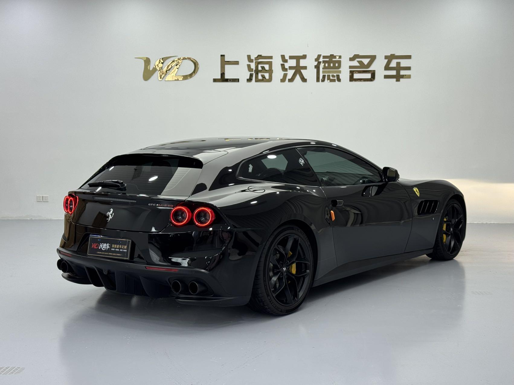 Ferrari GTC4Lusso 2017 thumb 4