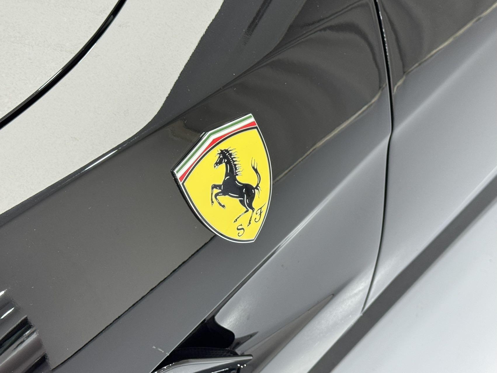 Ferrari GTC4Lusso 2017 thumb 7