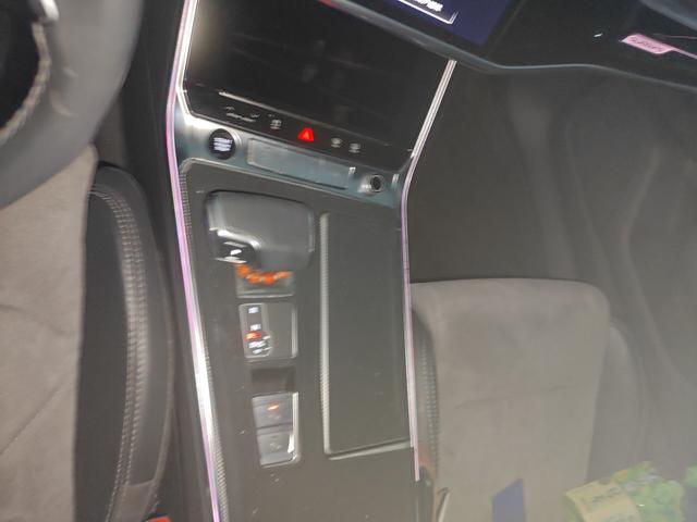 Audi A6 2022 thumb 7