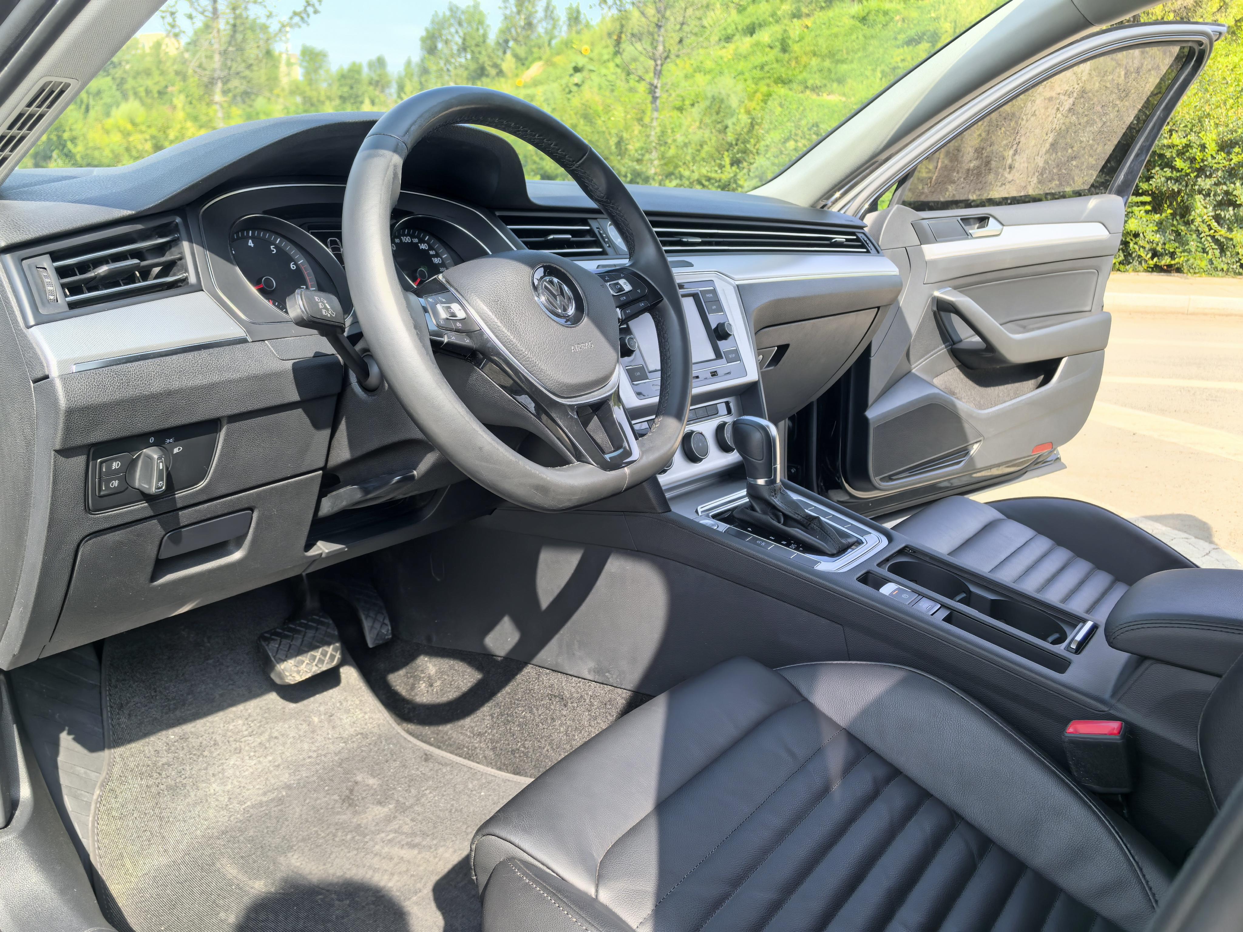 Volkswagen Magotan 2019 thumb 10
