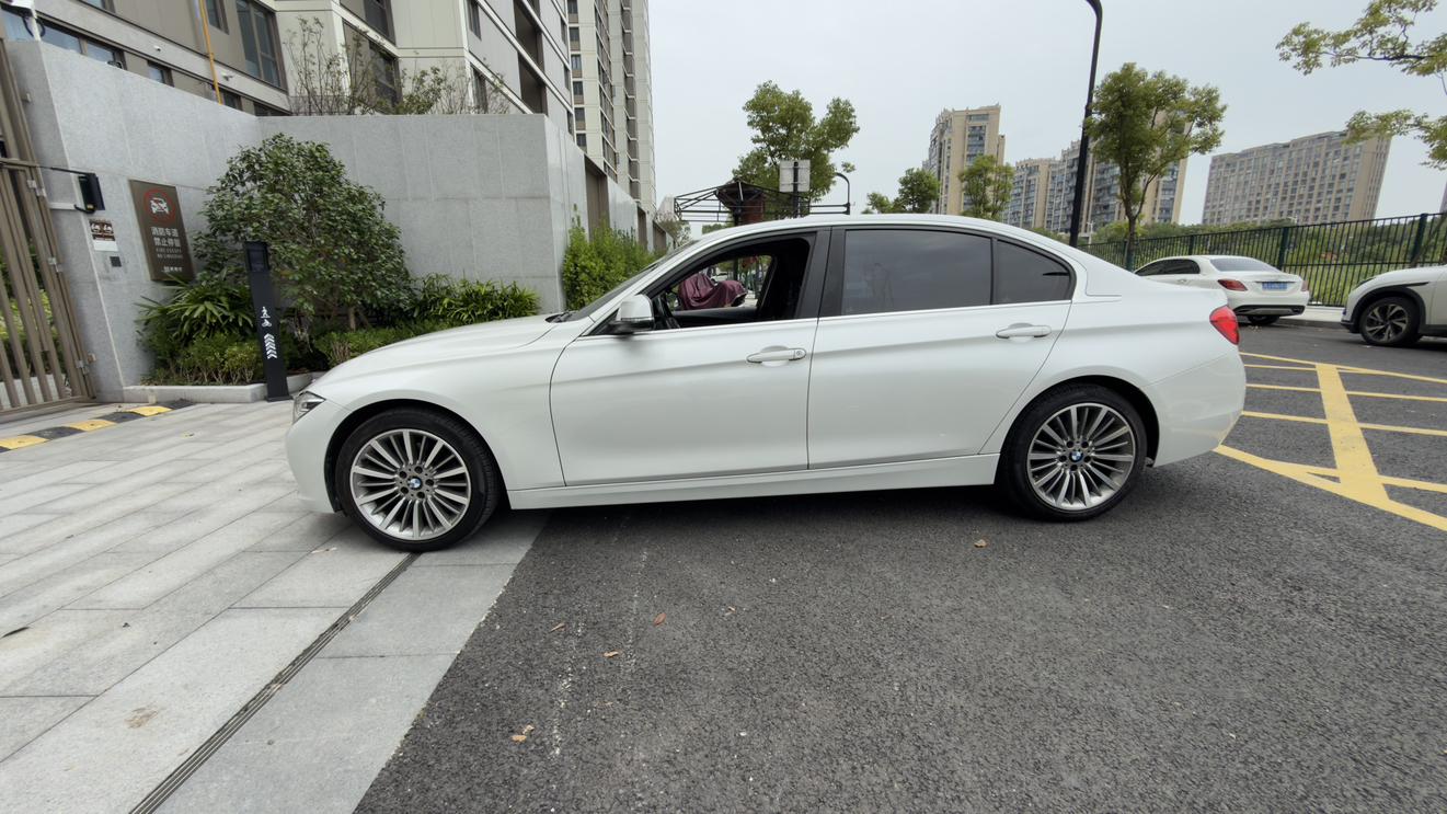 BMW 3 серии 2019 thumb 2