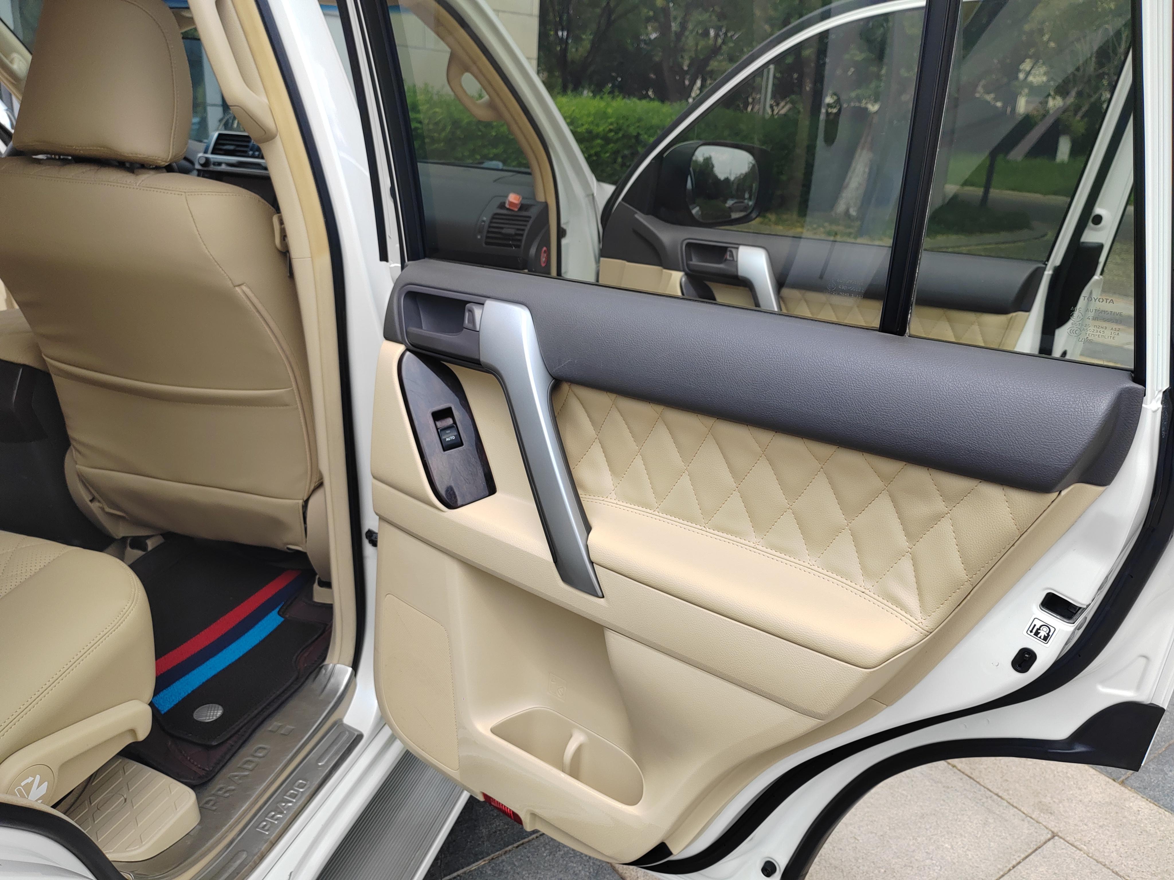 Toyota Land Cruiser Prado 2014 thumb 11