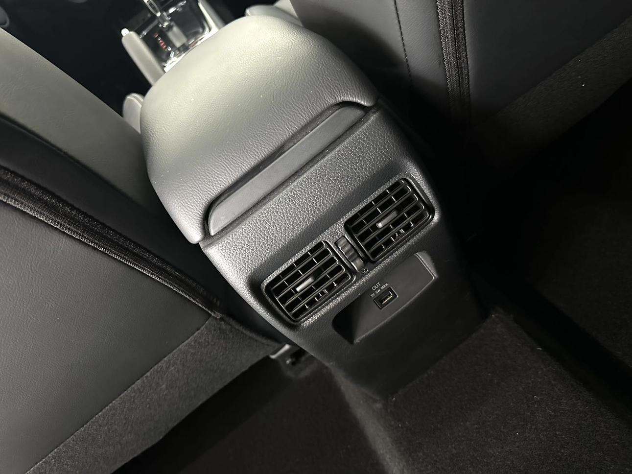 Nissan Tiida 2021 thumb 6
