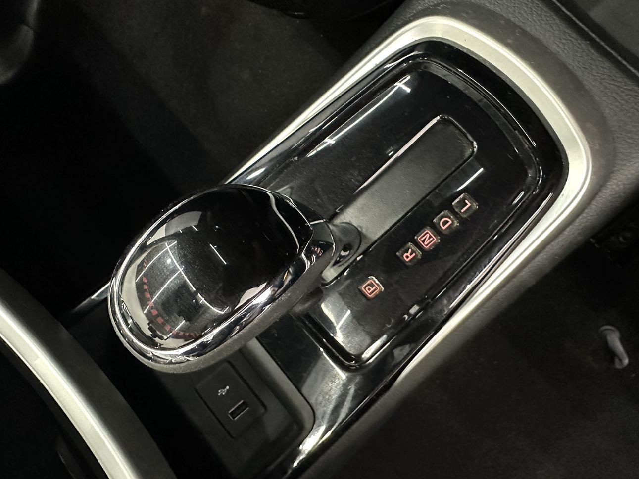 Nissan Tiida 2021 thumb 9