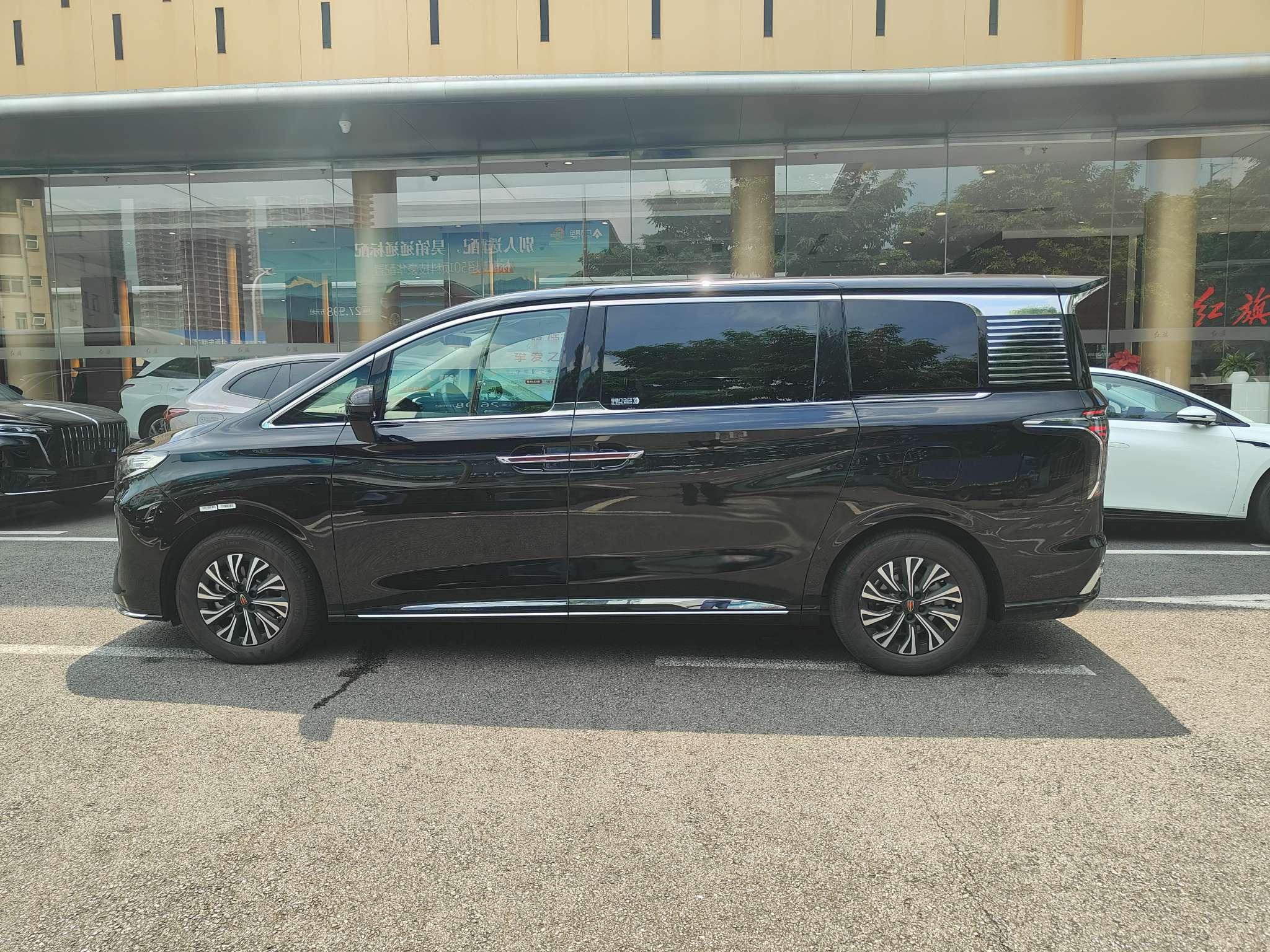 Hongqi HQ9 PHEV 2024 thumb 2