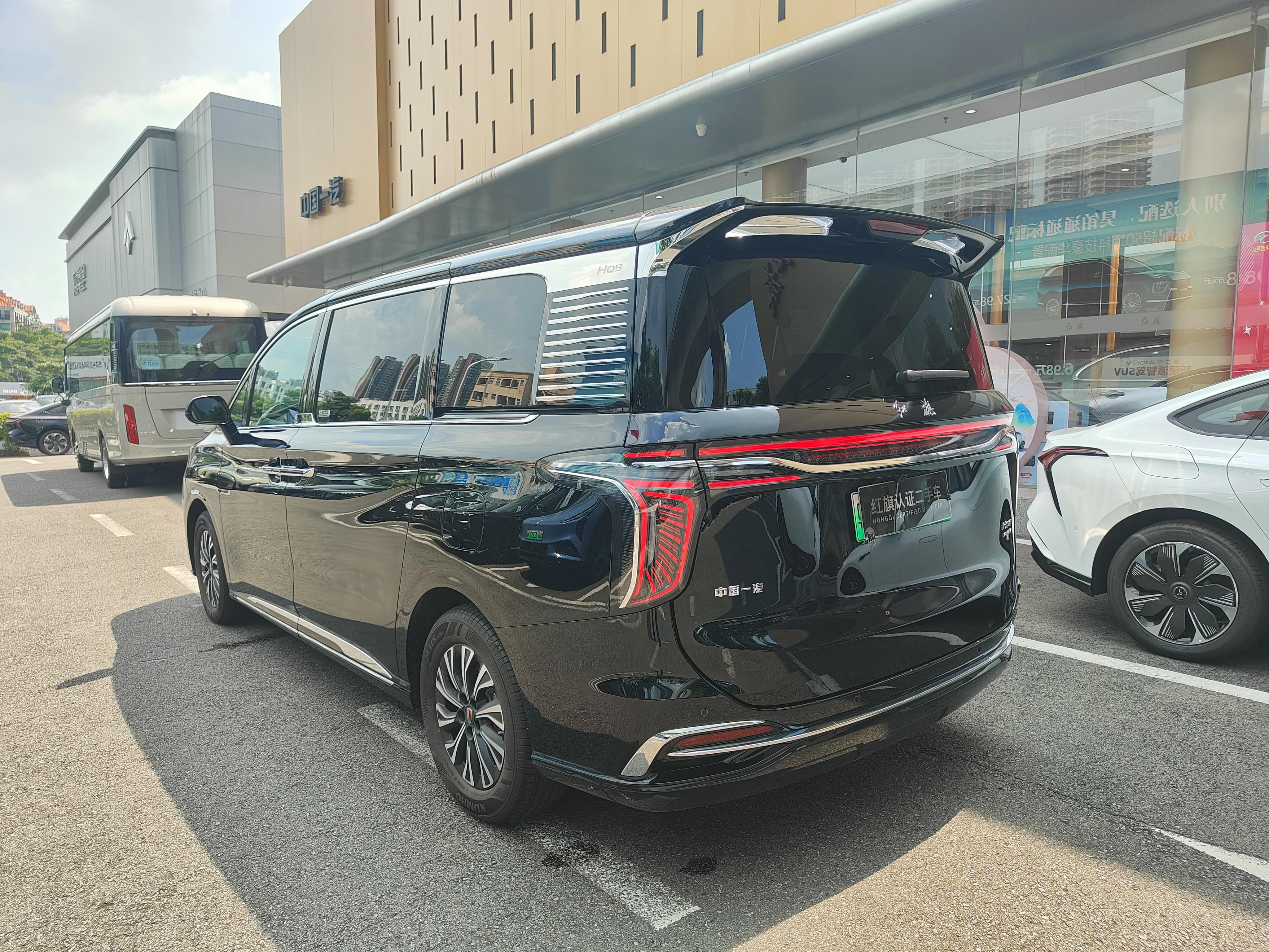 Hongqi HQ9 PHEV 2024 thumb 3