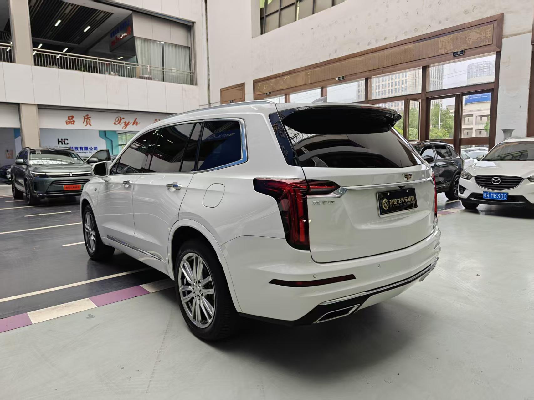 Cadillac XT6 2022 thumb 2