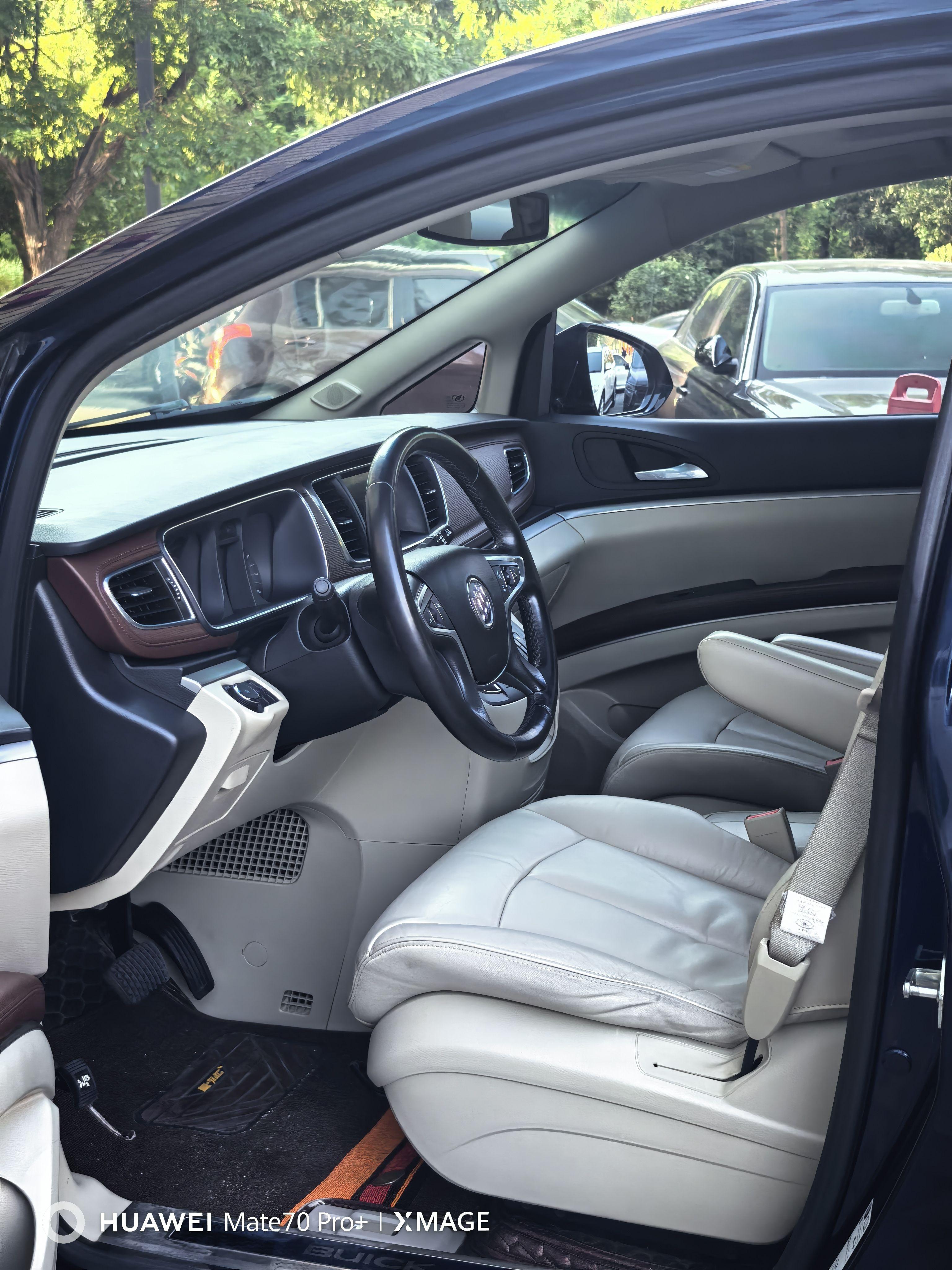 Buick GL8 2017 thumb 9