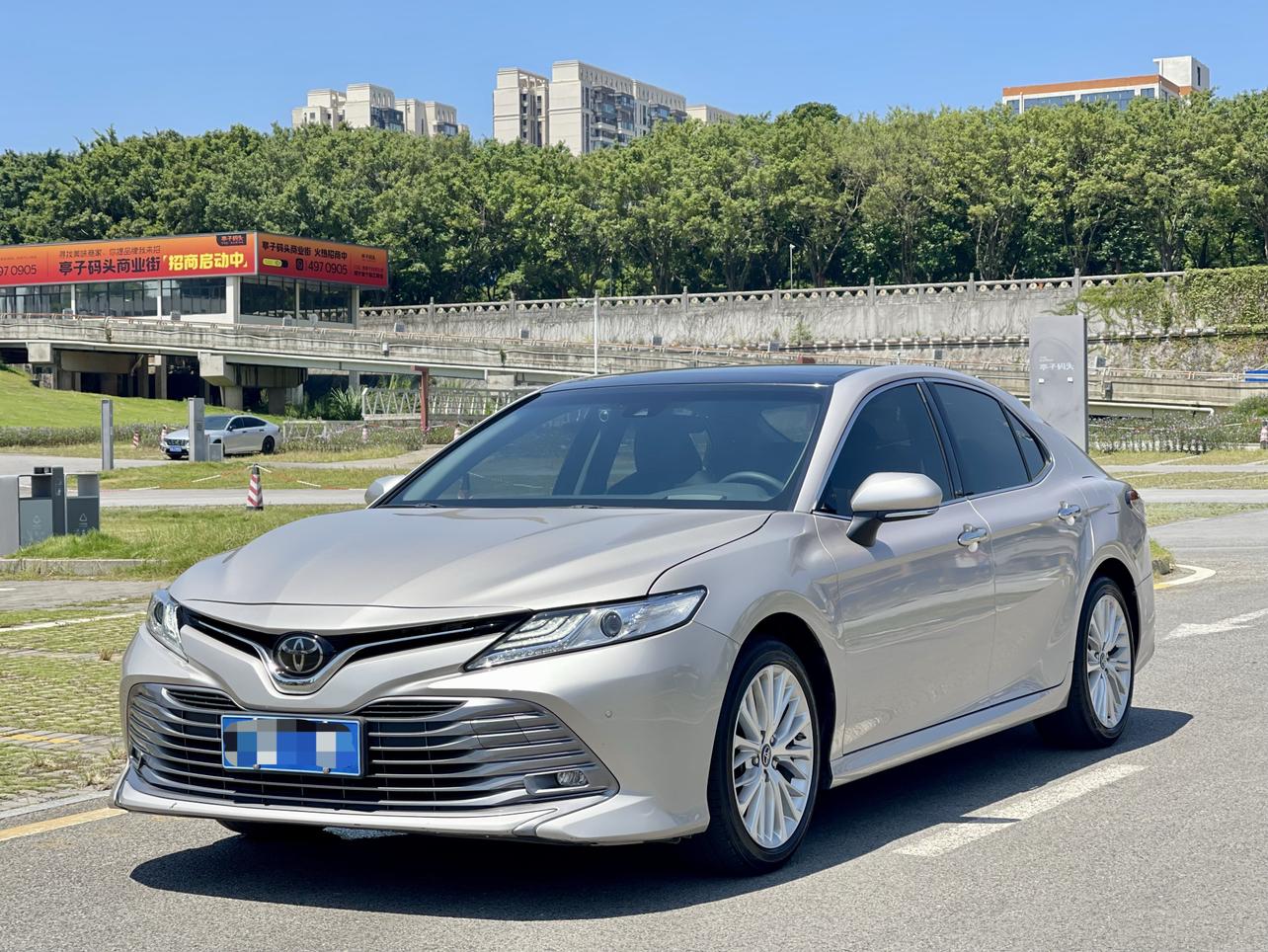 Toyota Camry 2021 thumb 10