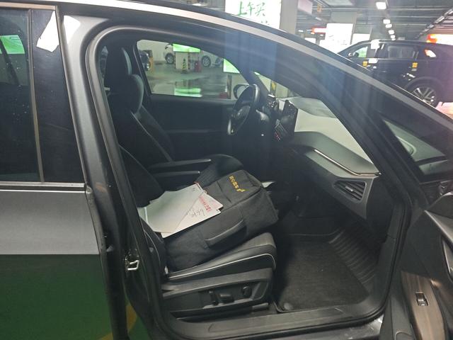 Volkswagen ID.3 2024 thumb 9