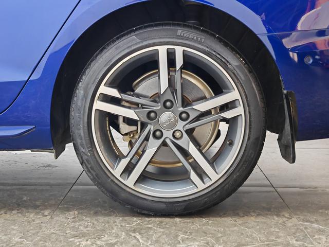 Audi A4 2020 thumb 7