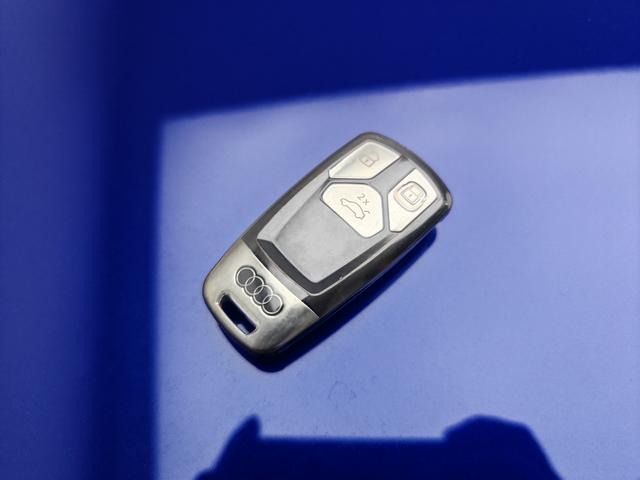 Audi A4 2020 thumb 9