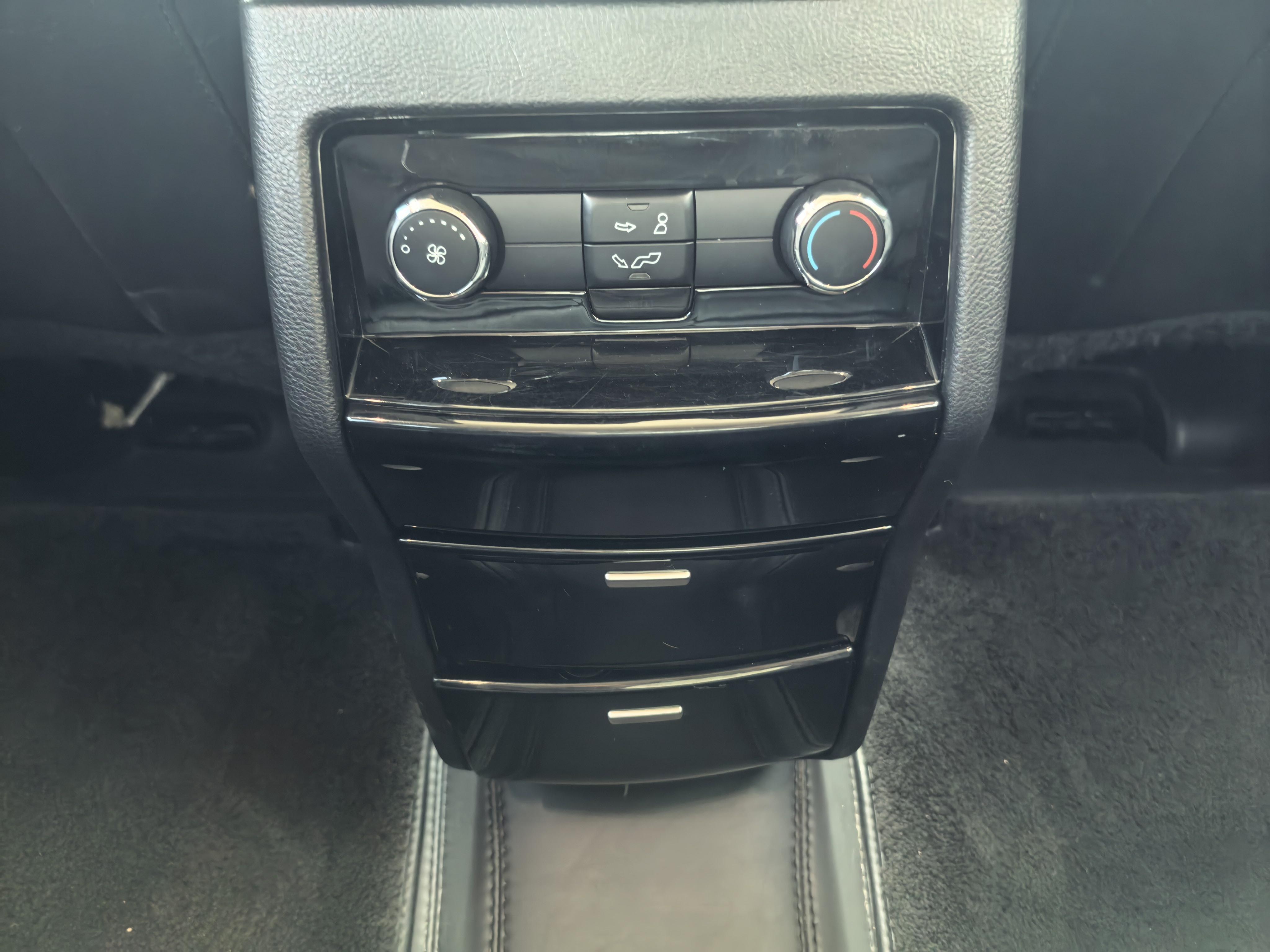 Ford Edge 2016 thumb 10