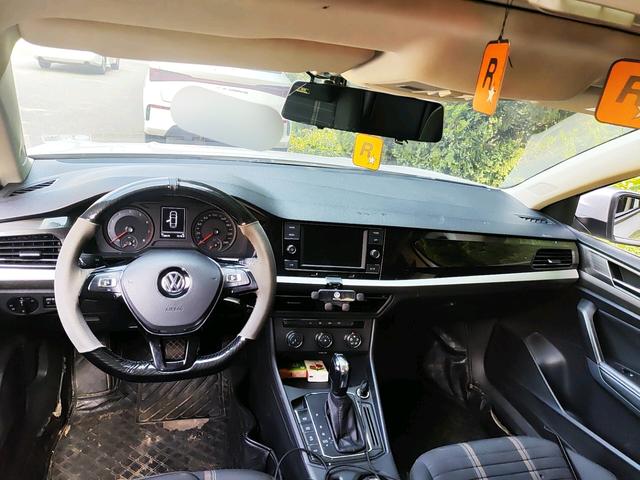 Volkswagen Lavida XR 2018 thumb 3