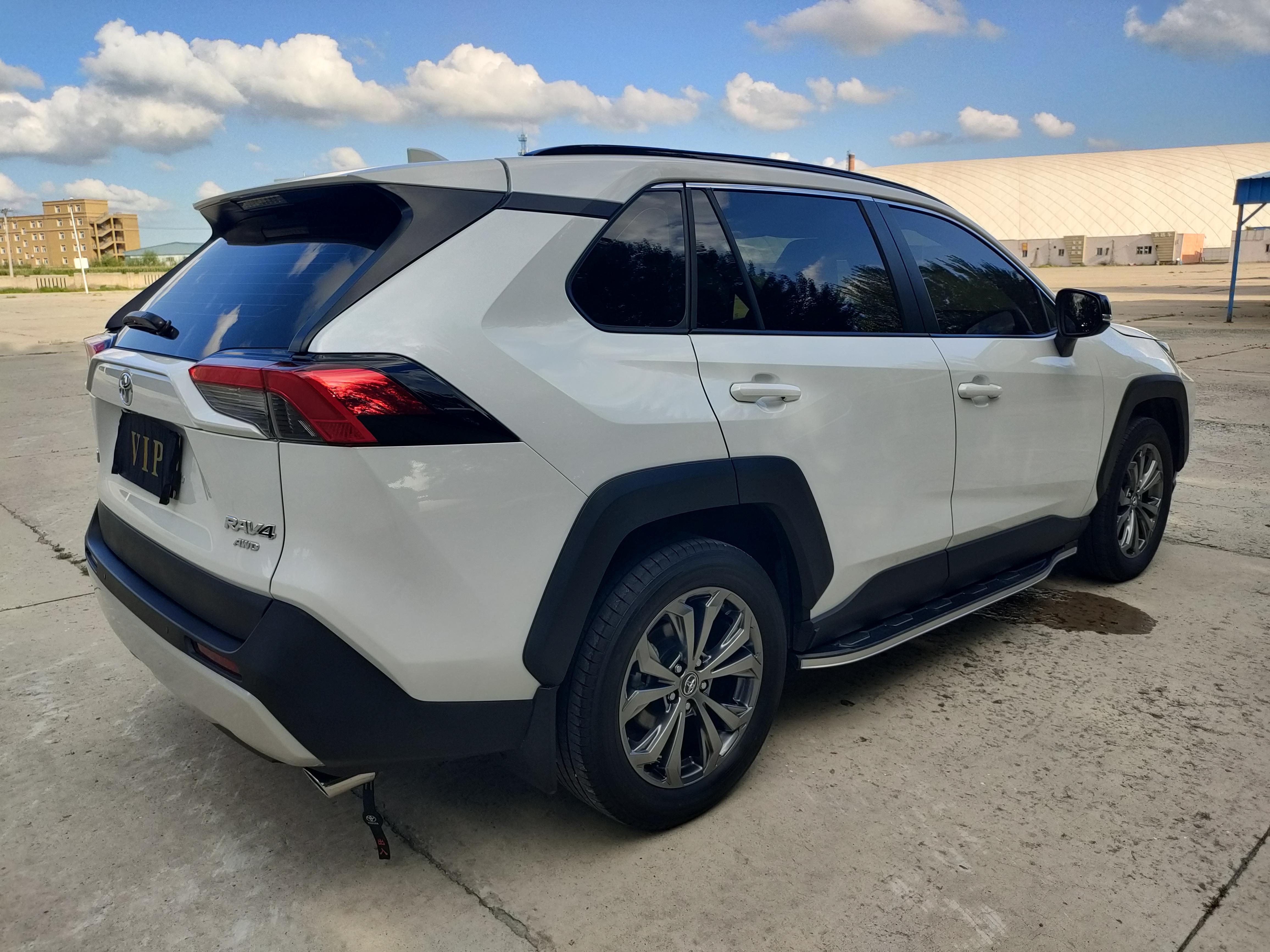 Toyota RAV4 2023 thumb 4