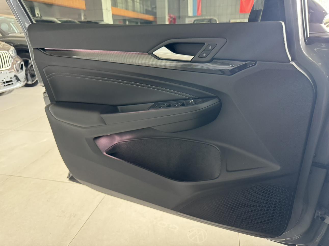 Volkswagen Golf Sportsvan 2022 thumb 10