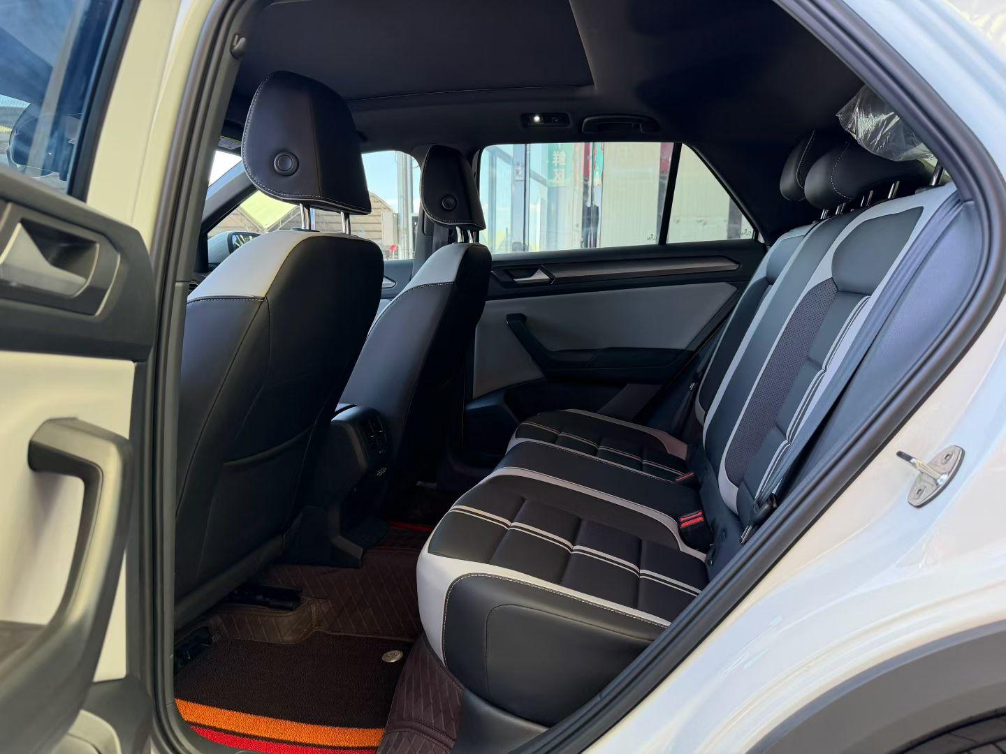Volkswagen T-Roc 2025 thumb 8