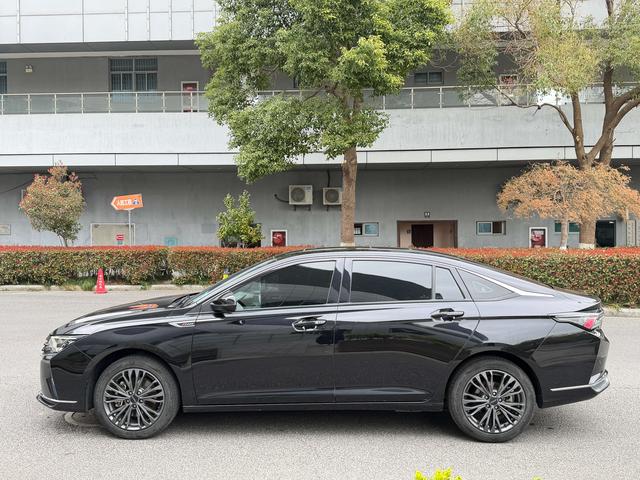 Dongfeng Aeolus Yixuan Max 2022 thumb 2