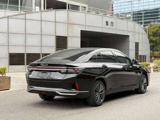 Dongfeng Aeolus Yixuan Max 2022 thumb 5