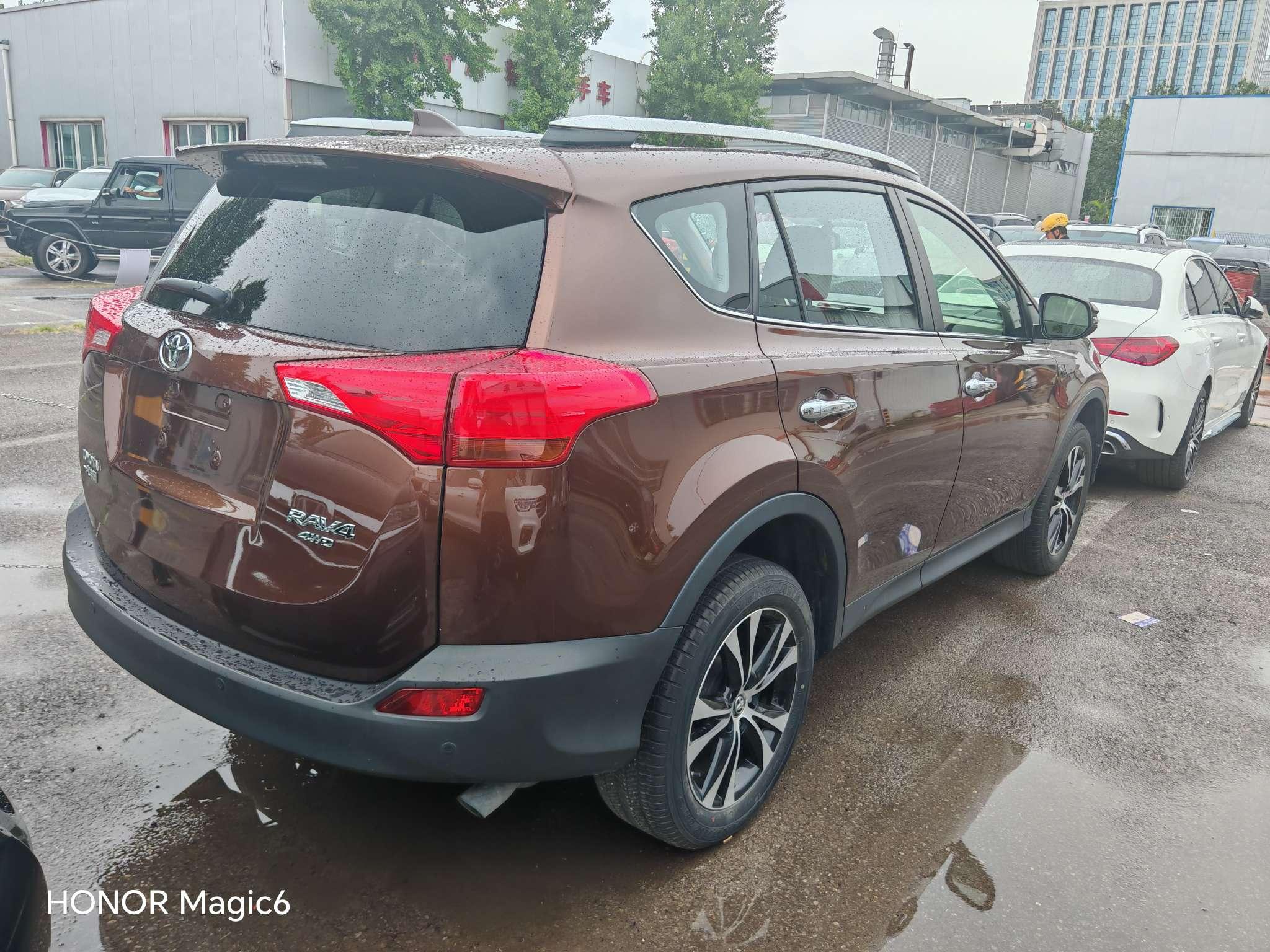 Toyota RAV4 2015 thumb 3