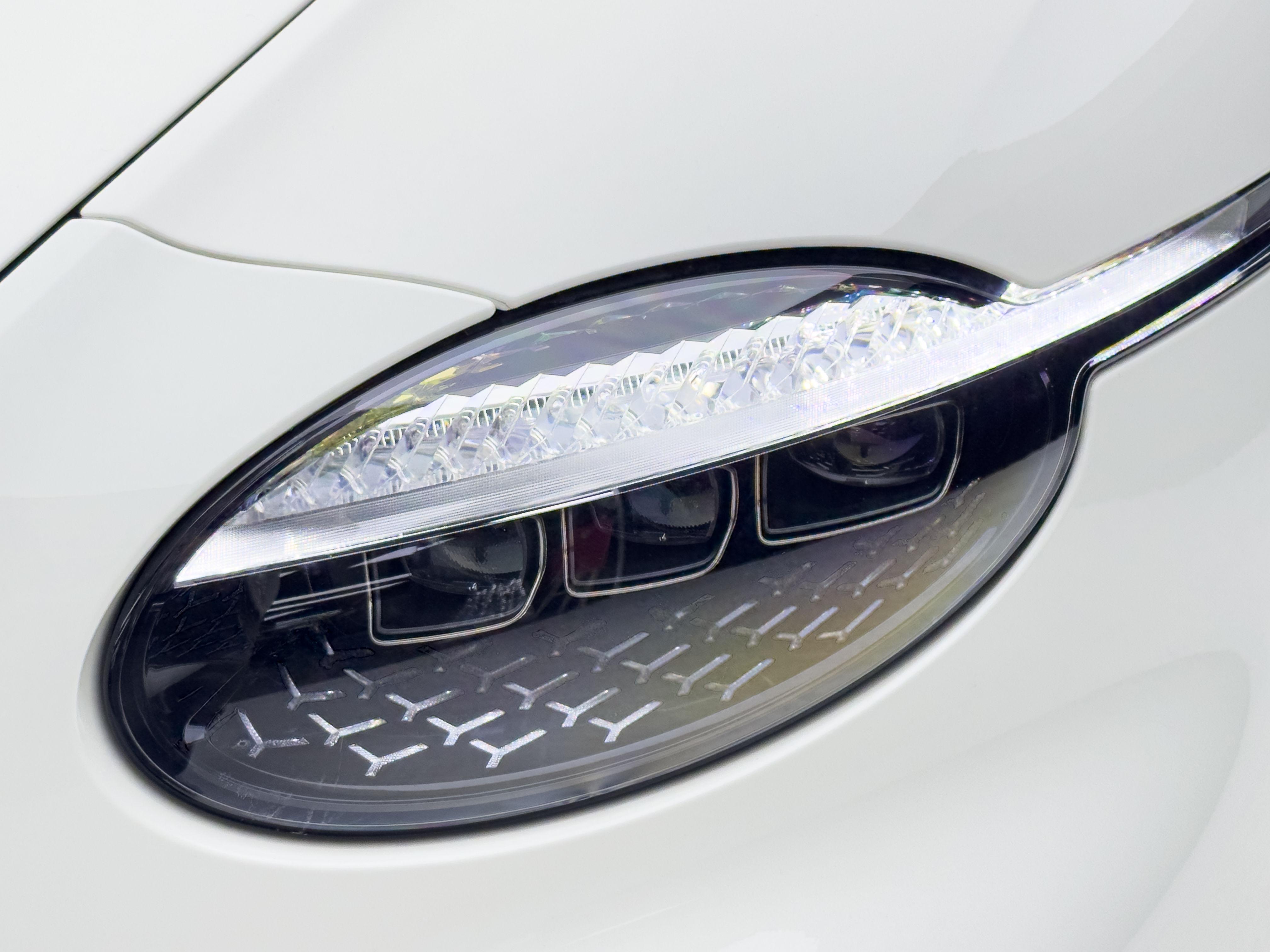 Bentley PHEV 2025 thumb 5