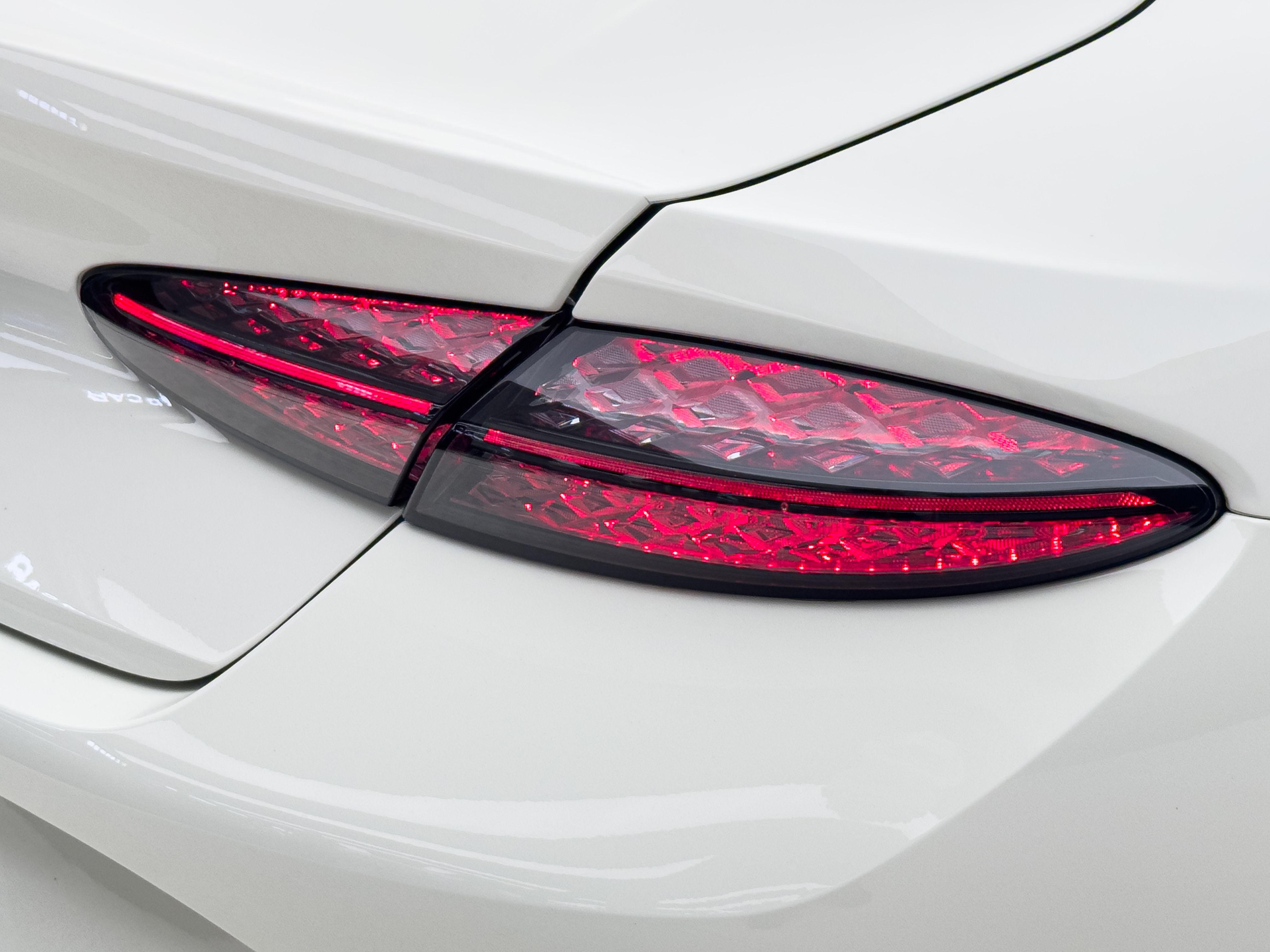 Bentley PHEV 2025 thumb 6