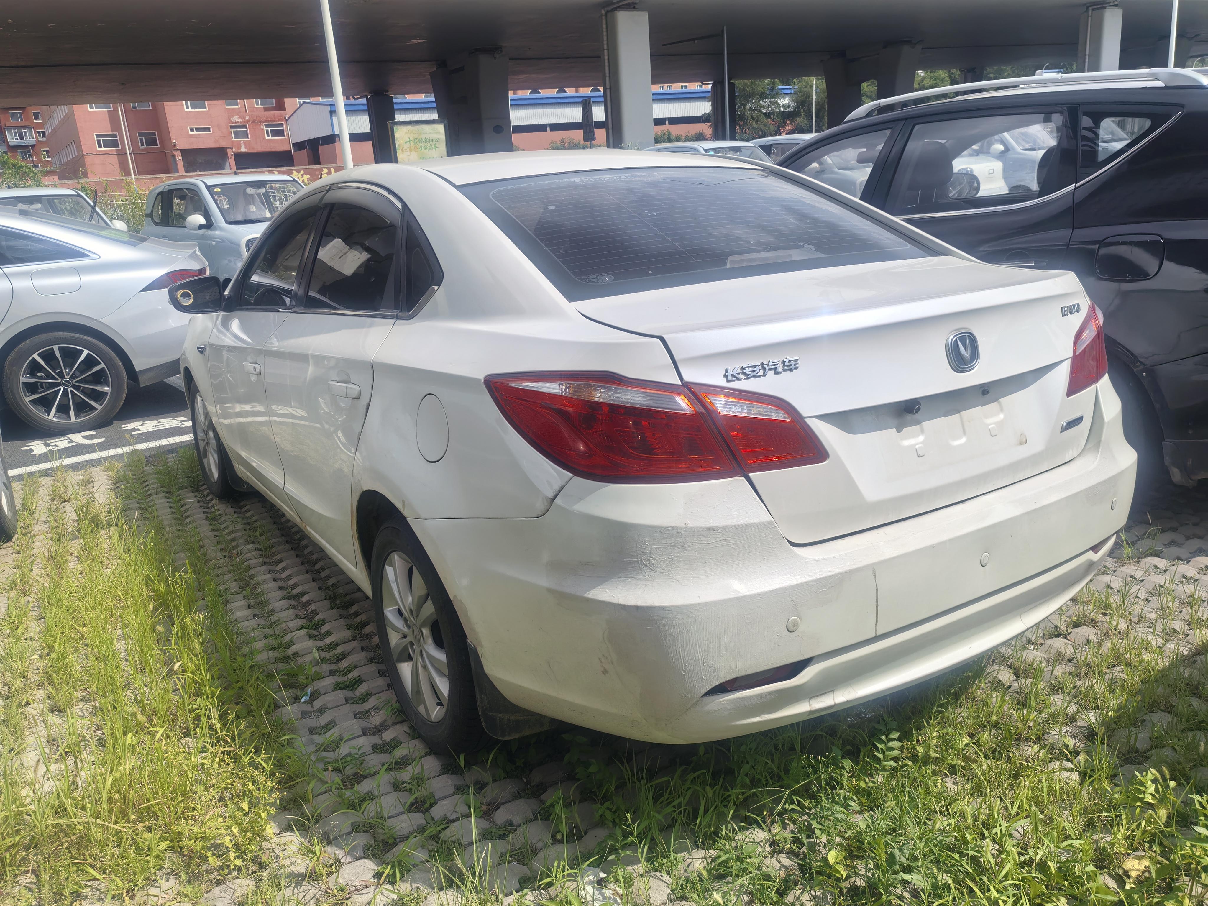 Changan Eado 2013 thumb 11