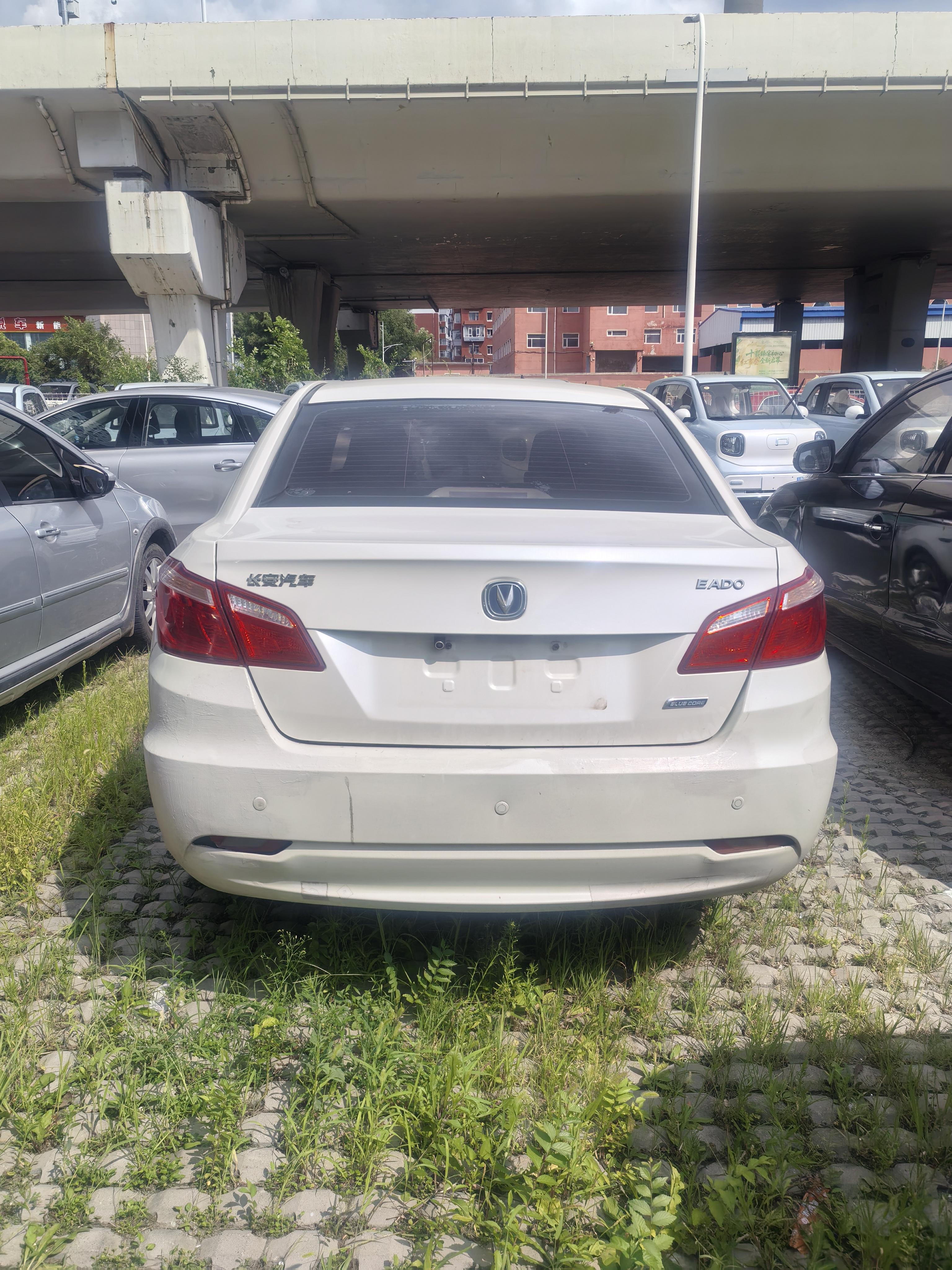 Changan Eado 2013 thumb 12