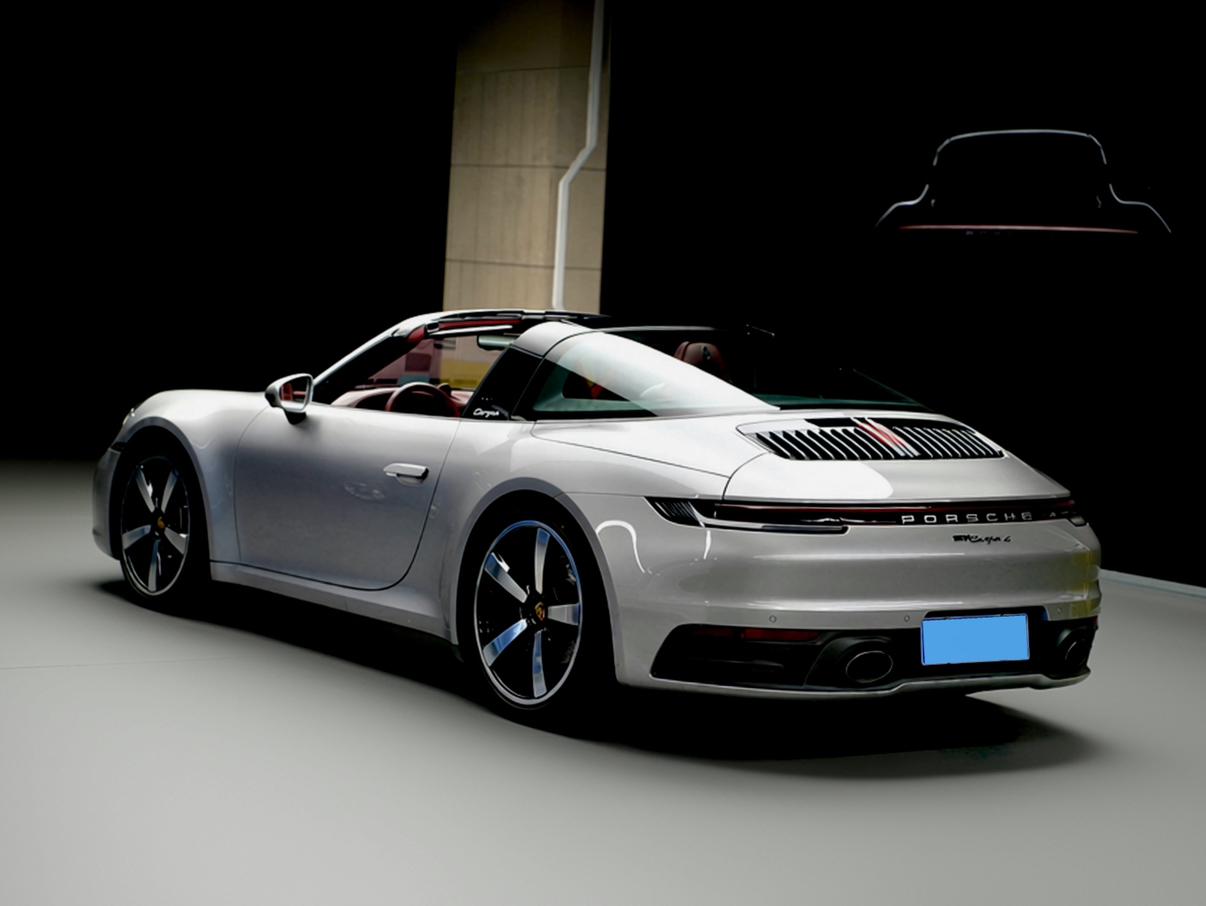 Porsche 911 2022 thumb 2