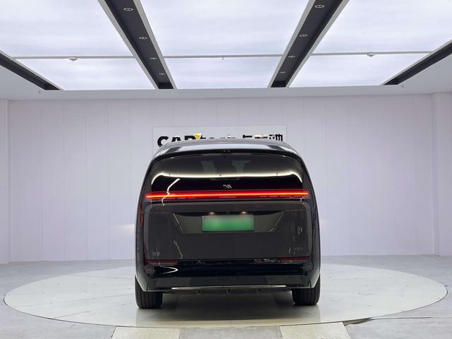 Lixiang (Li Auto) Mega 2024 thumb 4