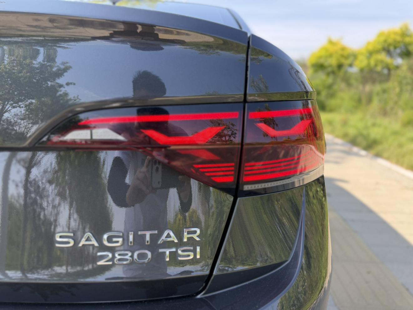 Volkswagen Sagitar 2023 thumb 7