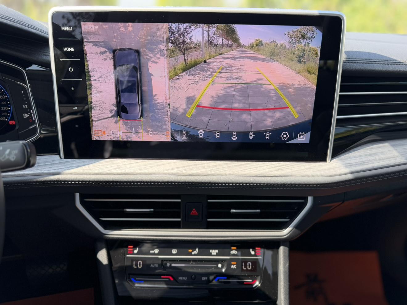 Volkswagen Sagitar 2023 thumb 12