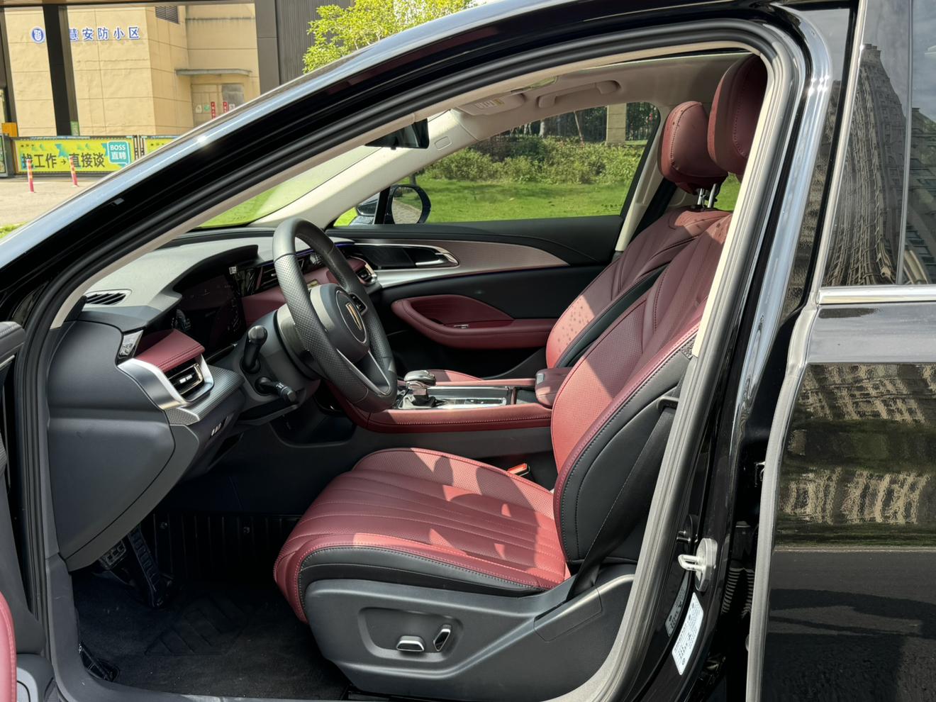 Hongqi H5 2025 thumb 10