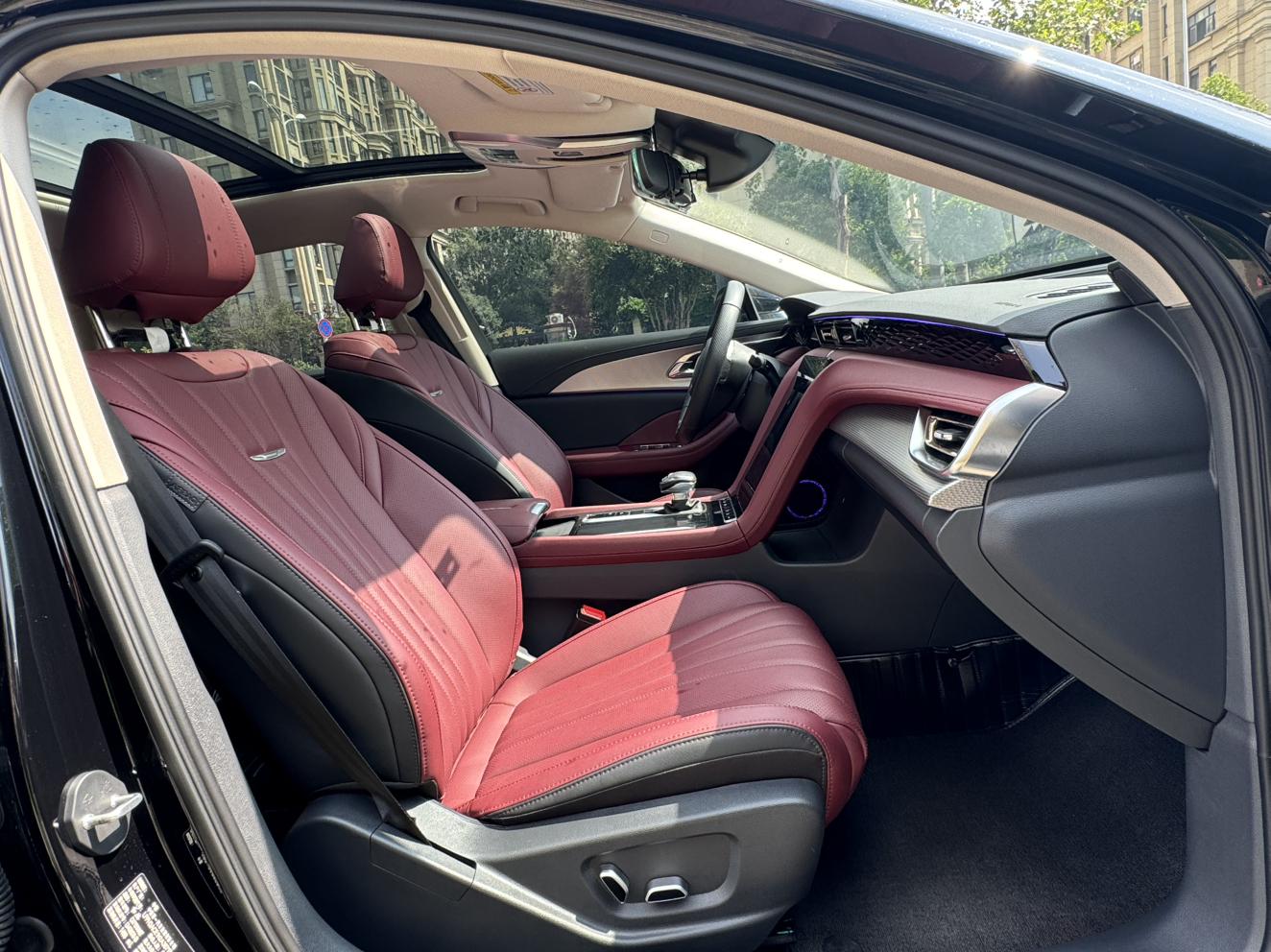 Hongqi H5 2025 thumb 11