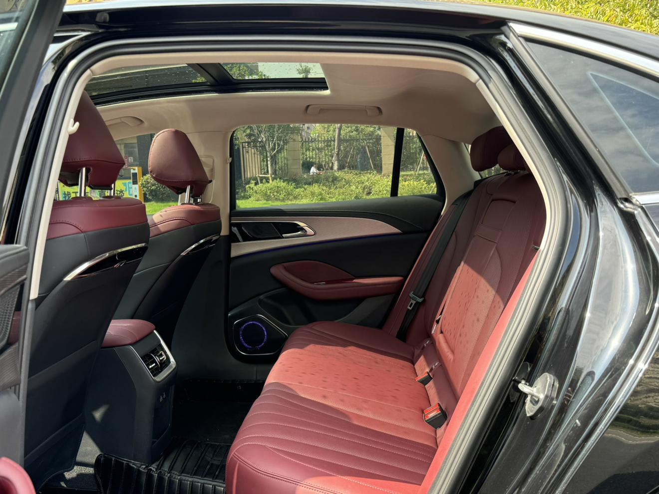 Hongqi H5 2025 thumb 12
