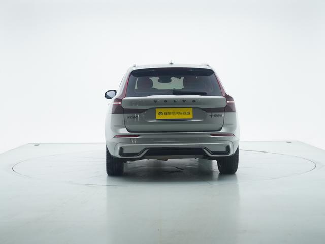Volvo XC60 2023 thumb 4