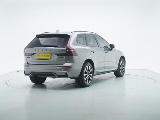Volvo XC60 2023 thumb 5