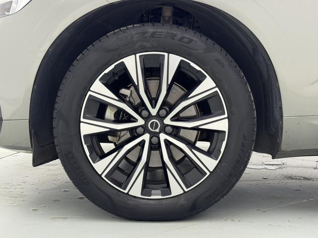 Volvo XC60 2023 thumb 7