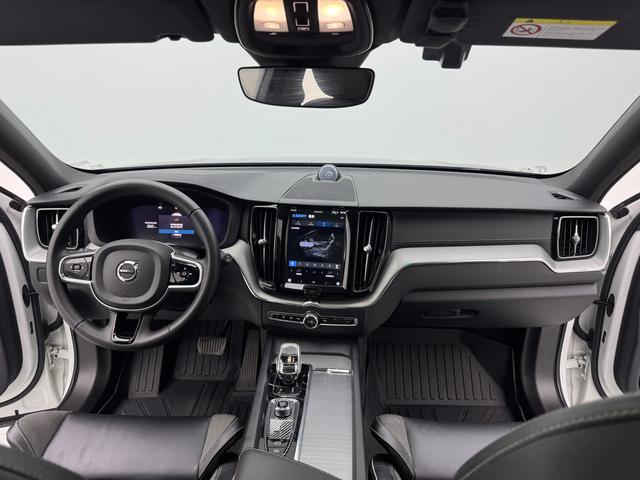 Volvo XC60 2023 thumb 12