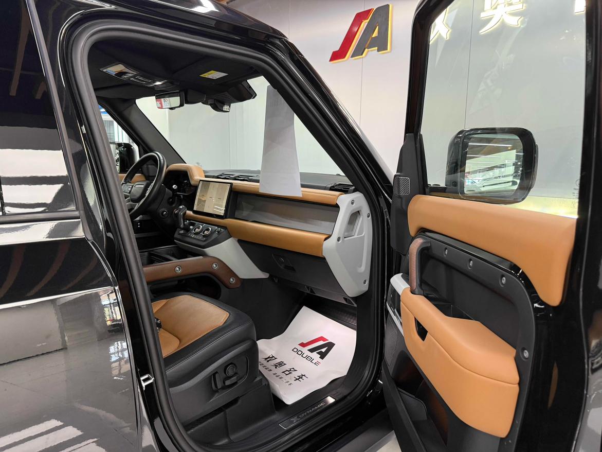 Land Rover Defender 2024 thumb 7