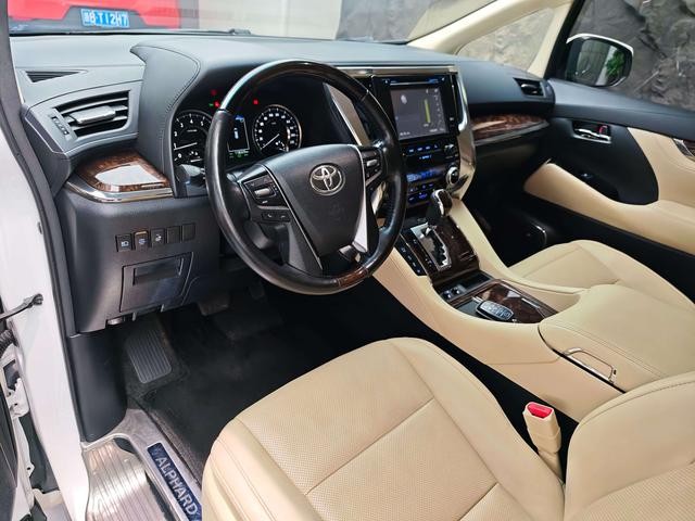 Toyota Alphard 2018 thumb 11