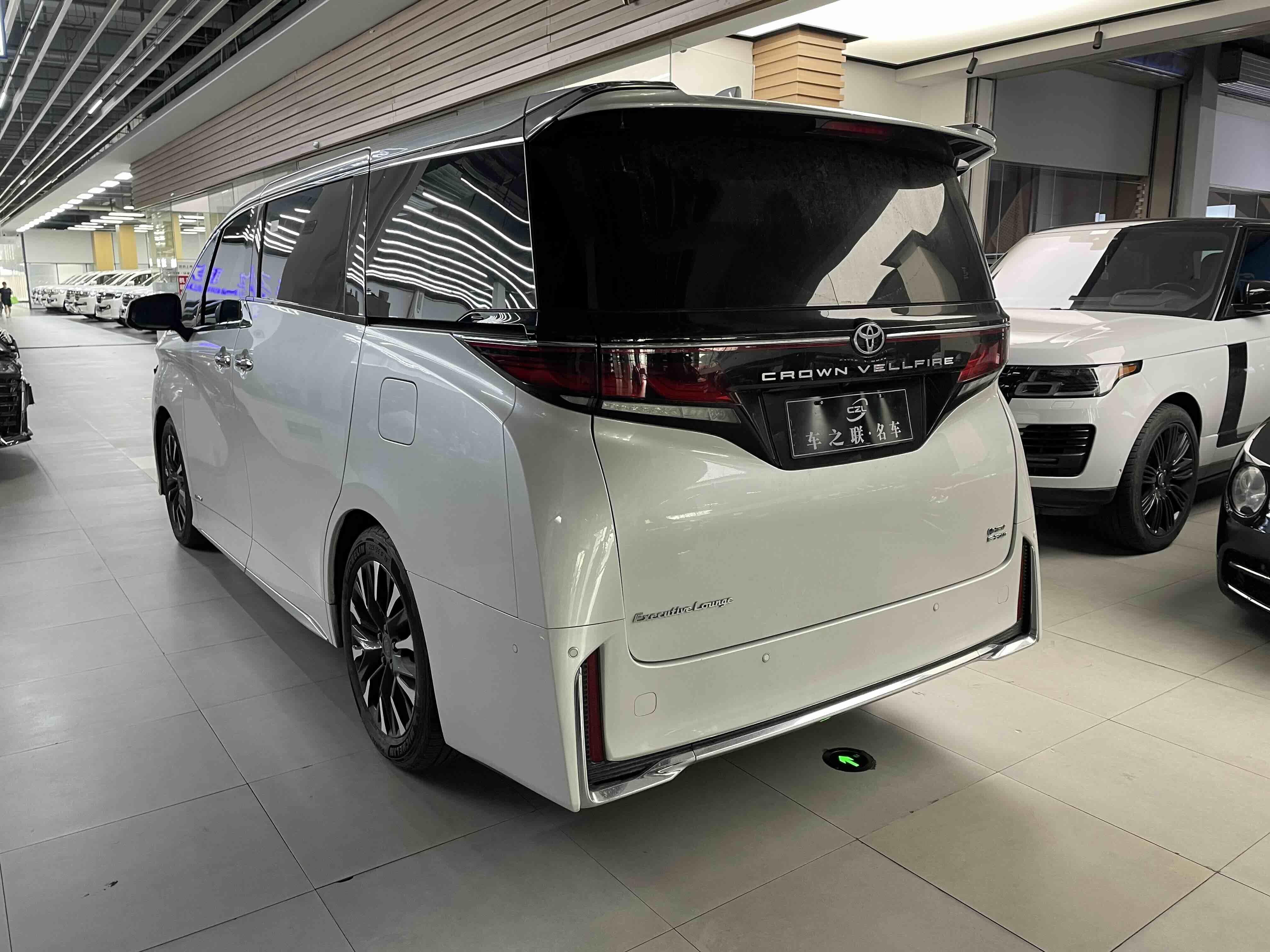 Toyota Vellfire 2023 thumb 2