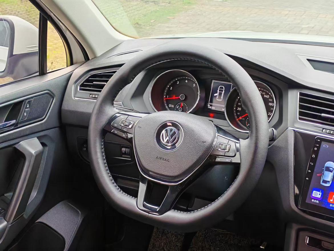Volkswagen Tiguan 2017 thumb 7