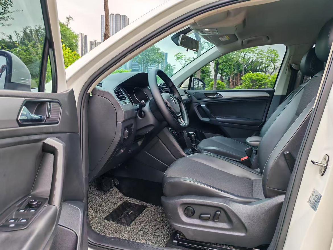 Volkswagen Tiguan 2017 thumb 8